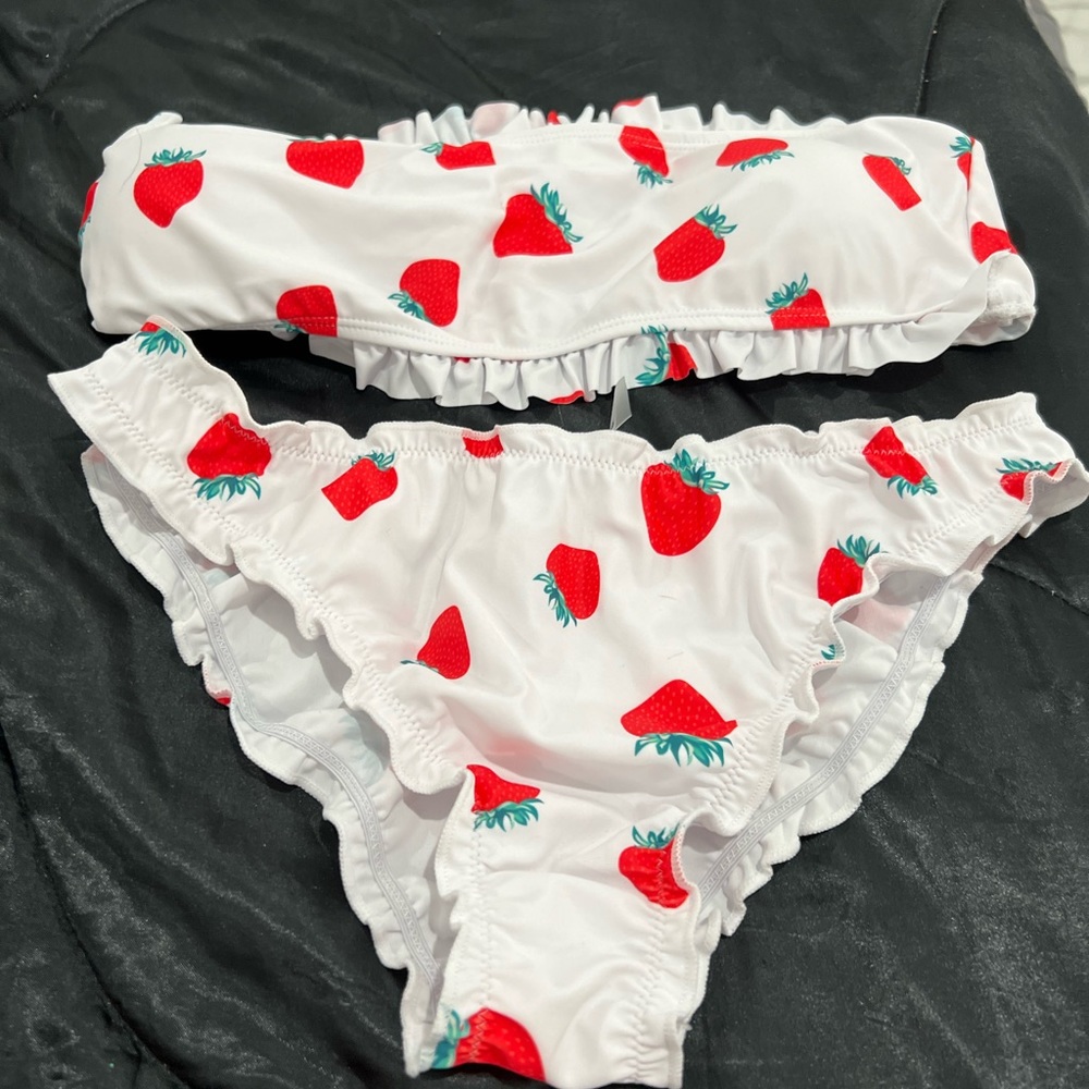 Never worn - sent wrong size shein strawberry print bikini